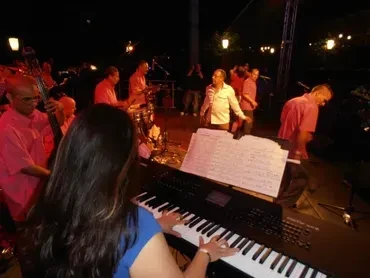 Zoilapianista tocando en vivo